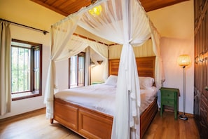 Deluxe Villa, 2 Bedrooms | 4 bedrooms, Egyptian cotton sheets, hypo-allergenic bedding - Hotel Villa Turka (Alanya)