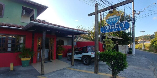 Entrada de la propiedad