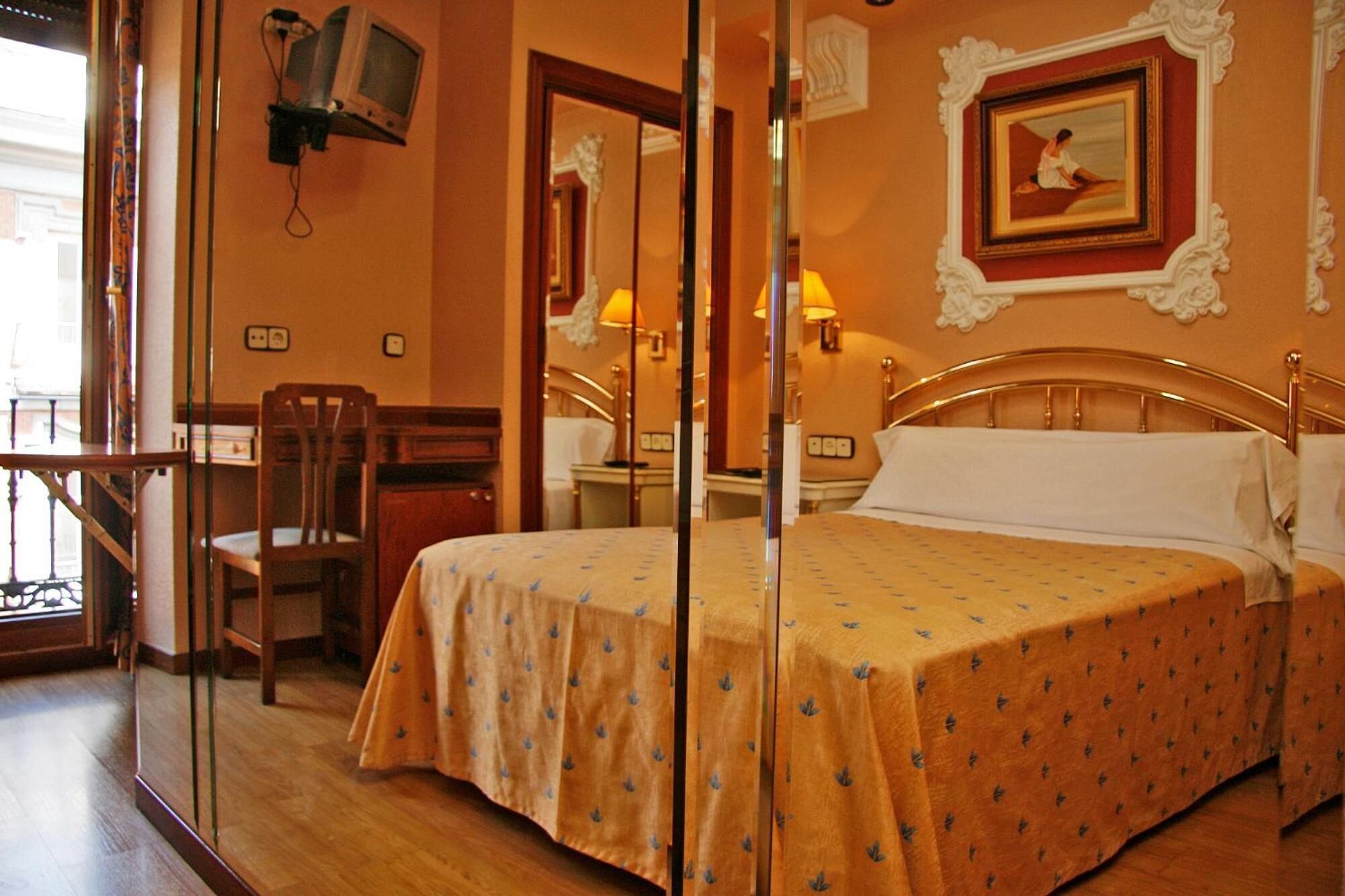 Photo - Hostal Victoria III