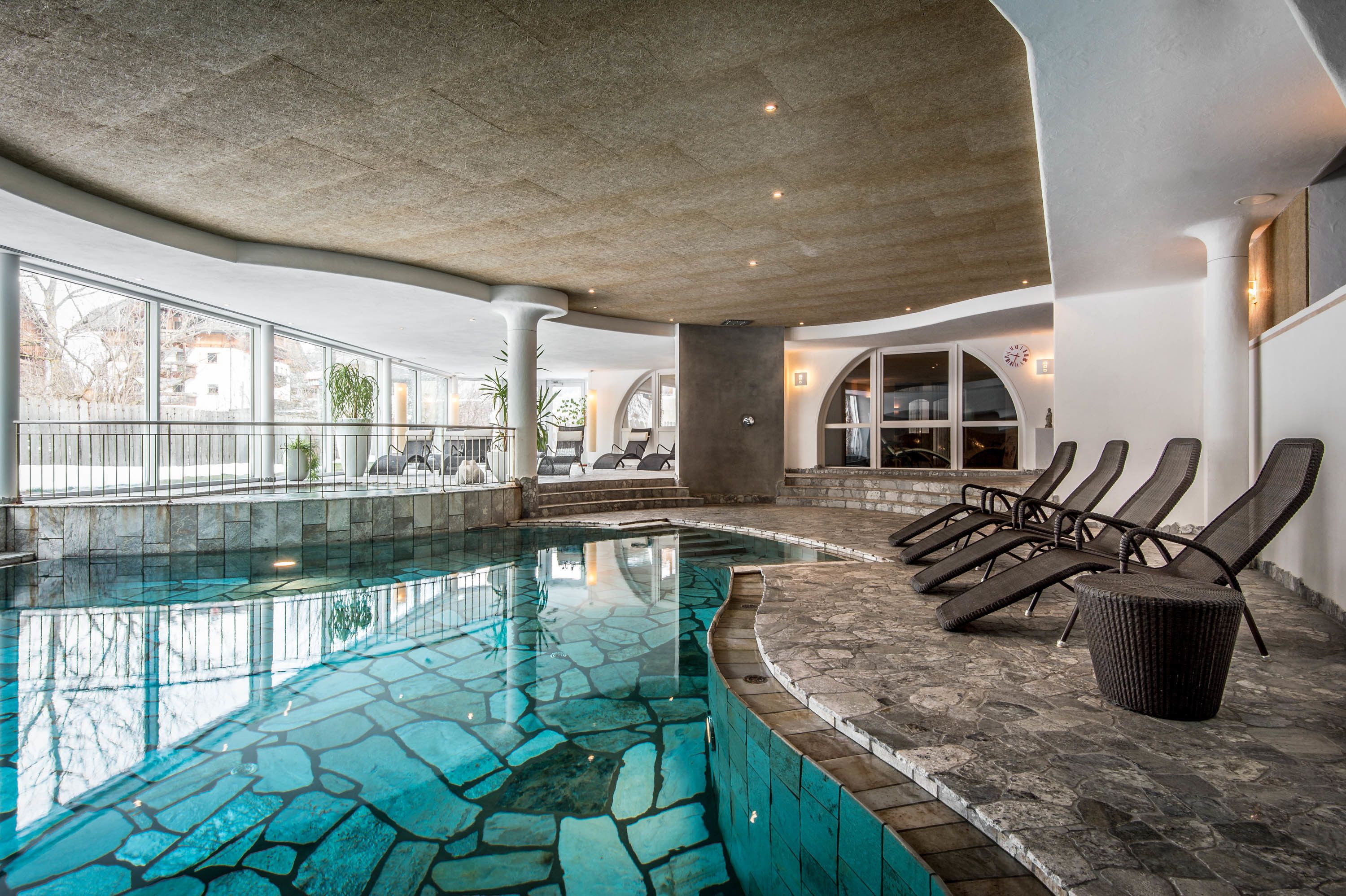 indoor pool, pool loungers