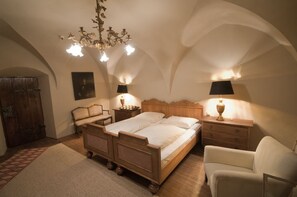 Cribs/infant beds, rollaway beds, free WiFi - Schloss Münichau (Reith bei Kitzbühel)