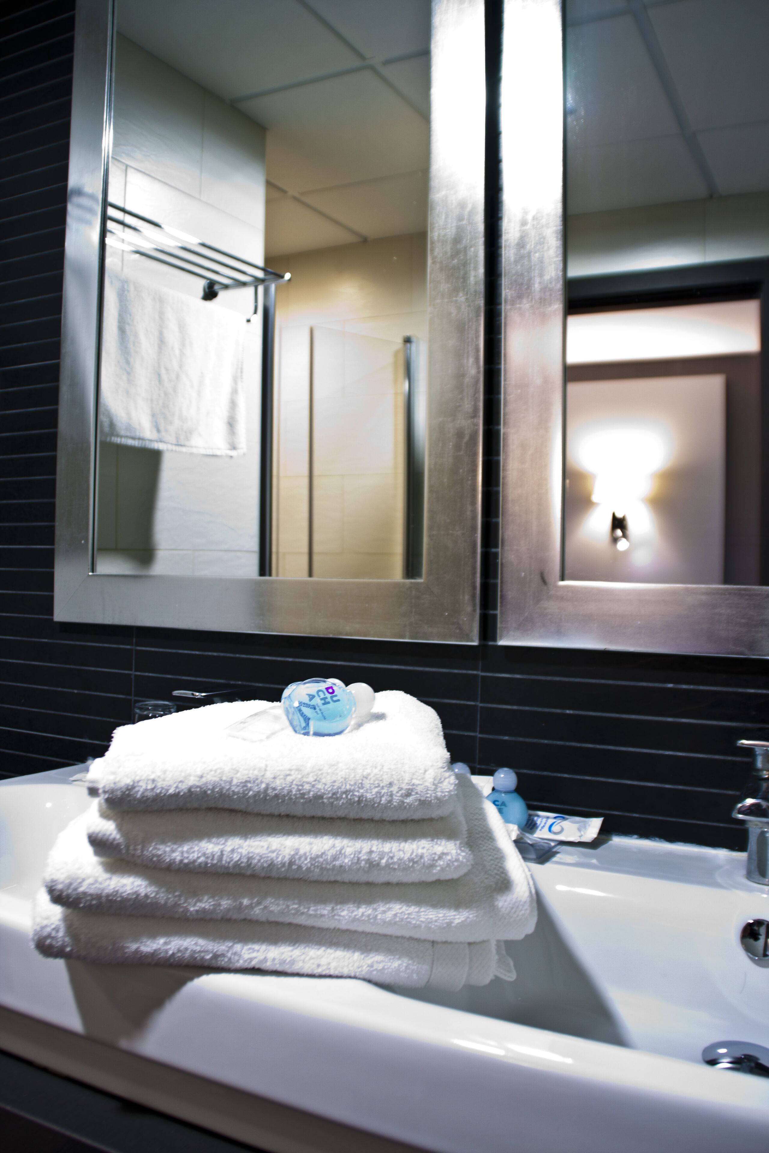 Photo - Summer Hotel