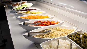 Petit déjeuner buffet compris tous les jours