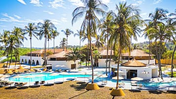 Superior dubbelrum - utsikt mot poolen | Minibar