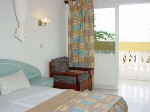 Minibar - Palm Beach Hotel (Serrekunda)