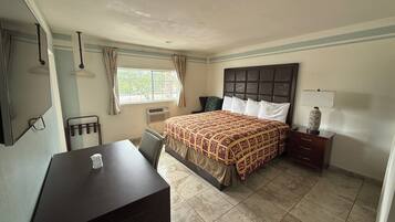 Iron/ironing board, free WiFi, bed sheets, wheelchair access