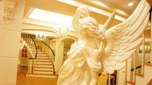 Área de estar no saguão