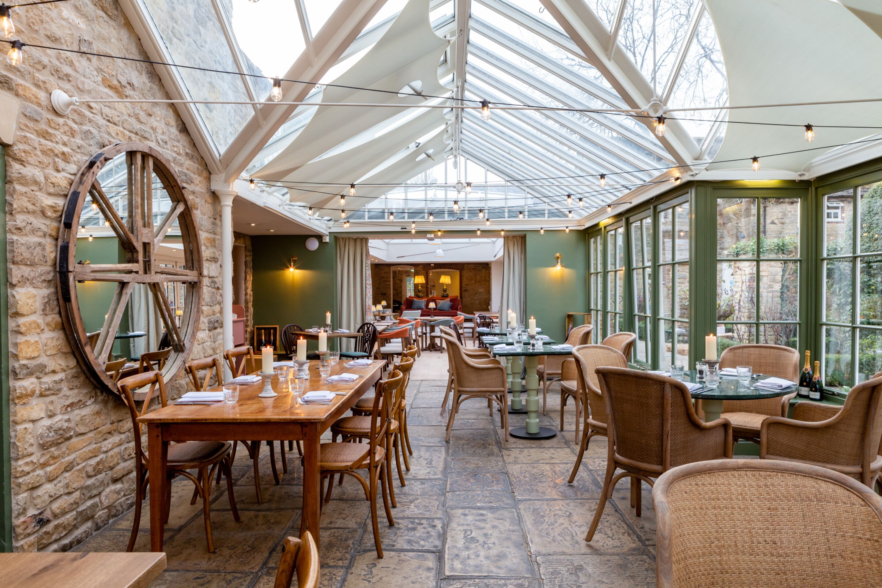 Breakfast, lunch, dinner served; garden views