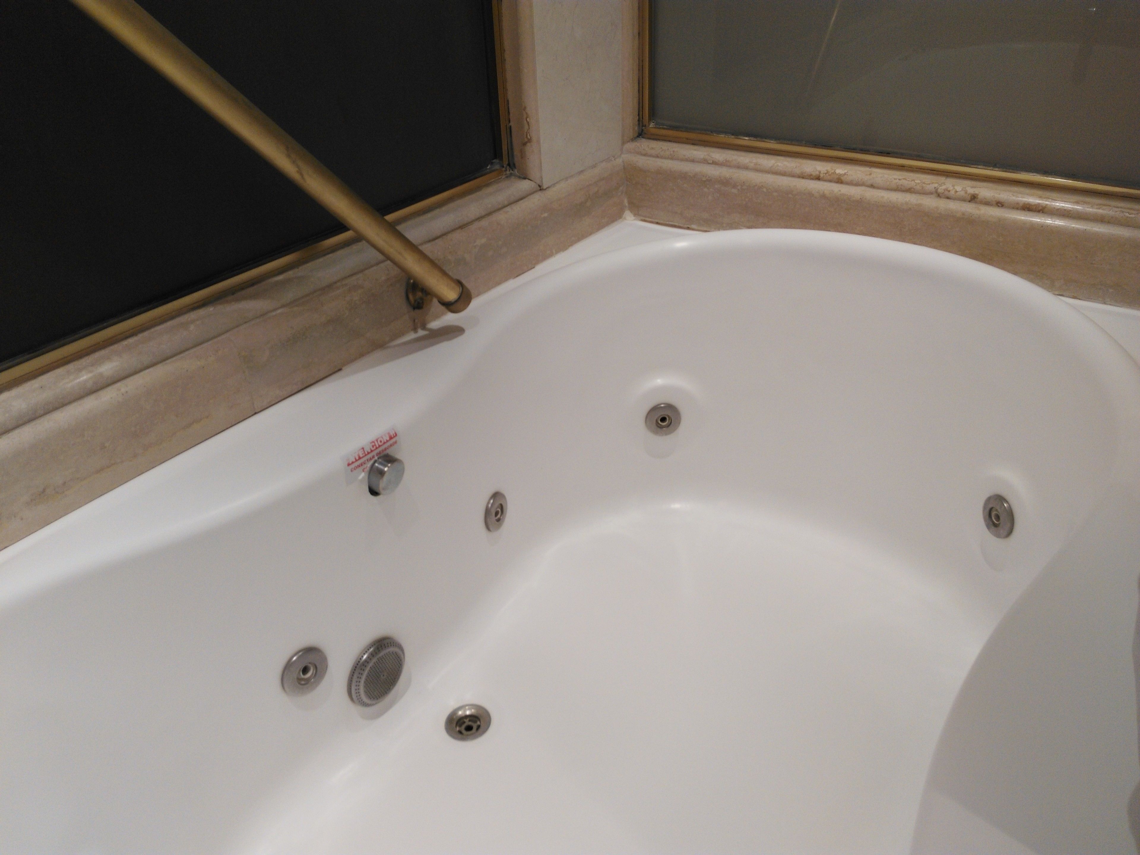 jetted bathtub