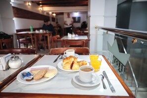 Kontinental frokost hver dag (mot et tillegg)