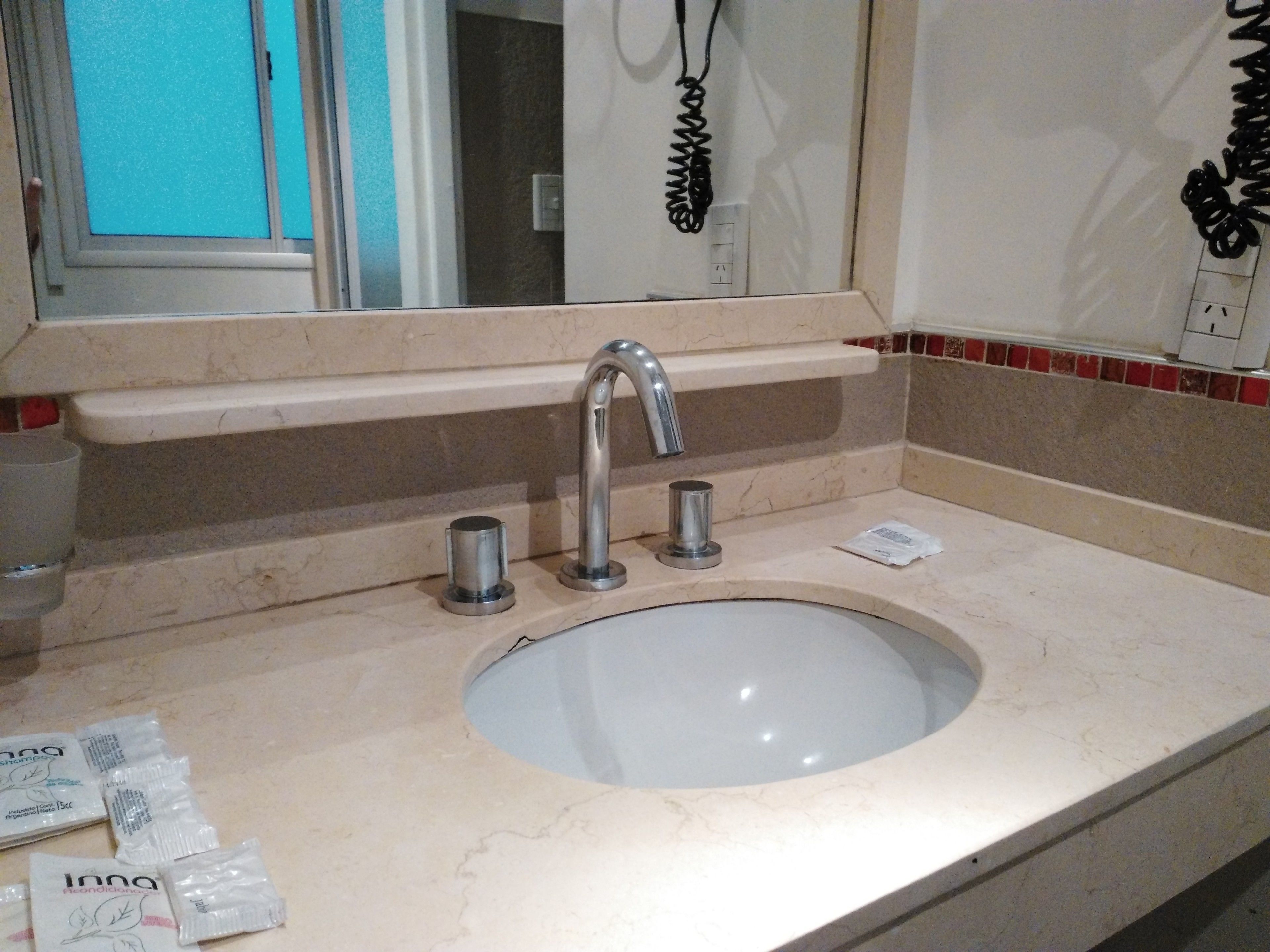 combined shower/bathtub, jetted bath, rainfall showerhead