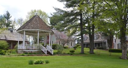 Century Suites Hotel