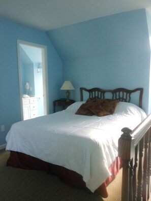 Standard Apartment, 1 Queen Bed with Sofa bed (No elevator) | 1 bedroom, individually decorated, individually furnished, desk - Century Suites Hotel (Bloomington)