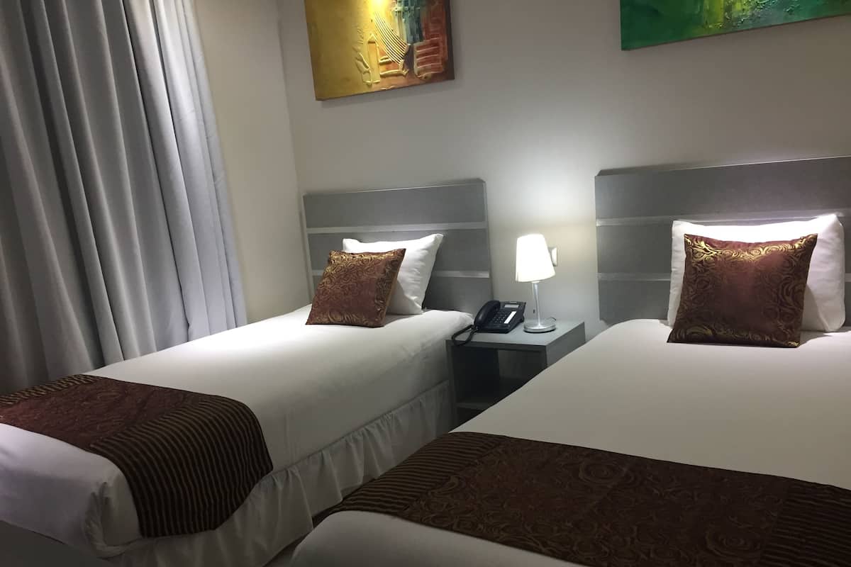 Double Room, 2 Twin Beds, Private Bathroom | In-room safe, desk, iron/ironing board (on request), cribs (free)