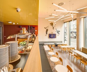 Daily buffet breakfast for a fee - Generator Hamburg (Hamburg)