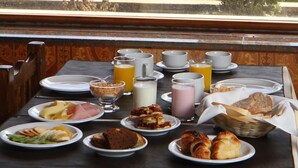 Unclassified image, 3 of 60, button - Basia Hotel & Sushi (San Carlos de Bariloche)
