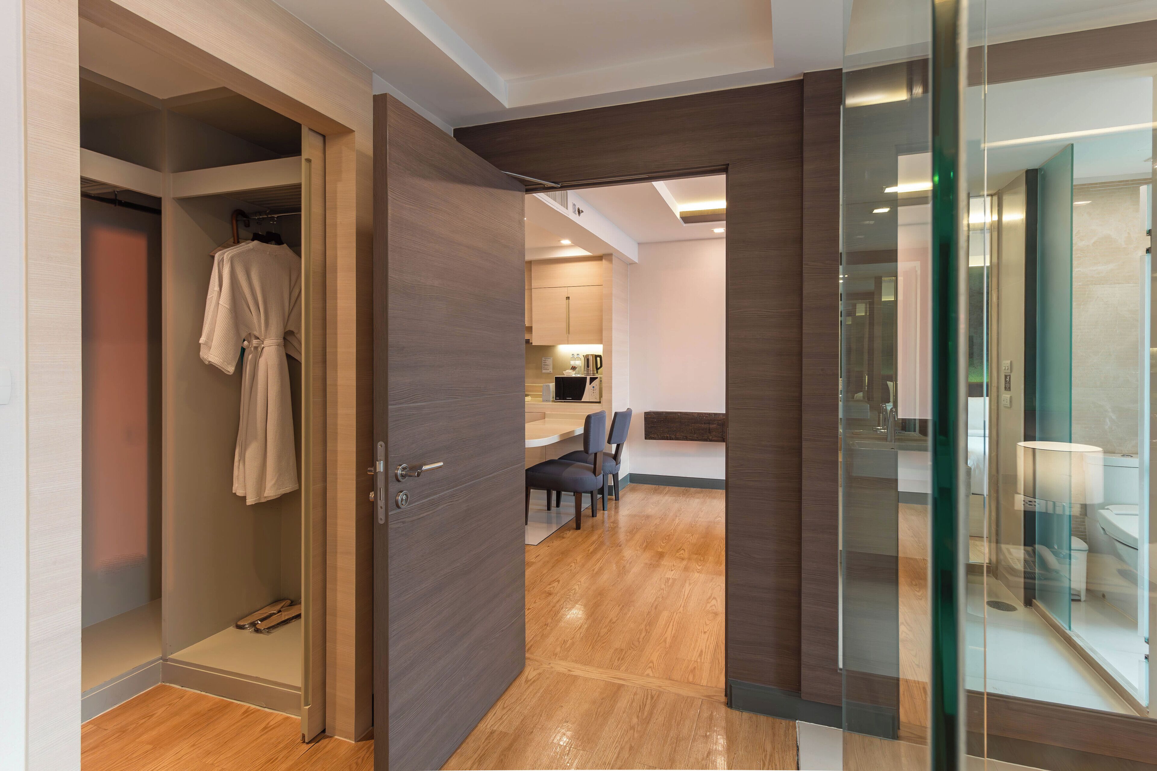 grande premier suite | 1 bedroom, hypo-allergenic bedding, minibar, in-room safe