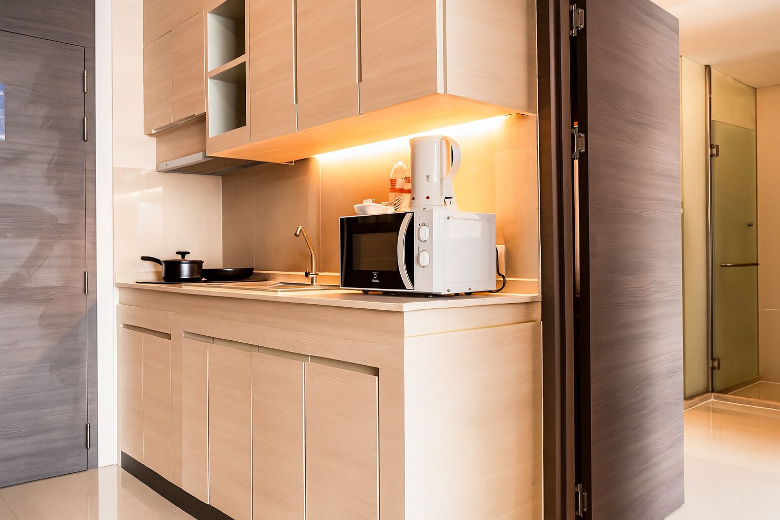double suite, city view | private kitchen | full-sized fridge, microwave, electric kettle, paper towels