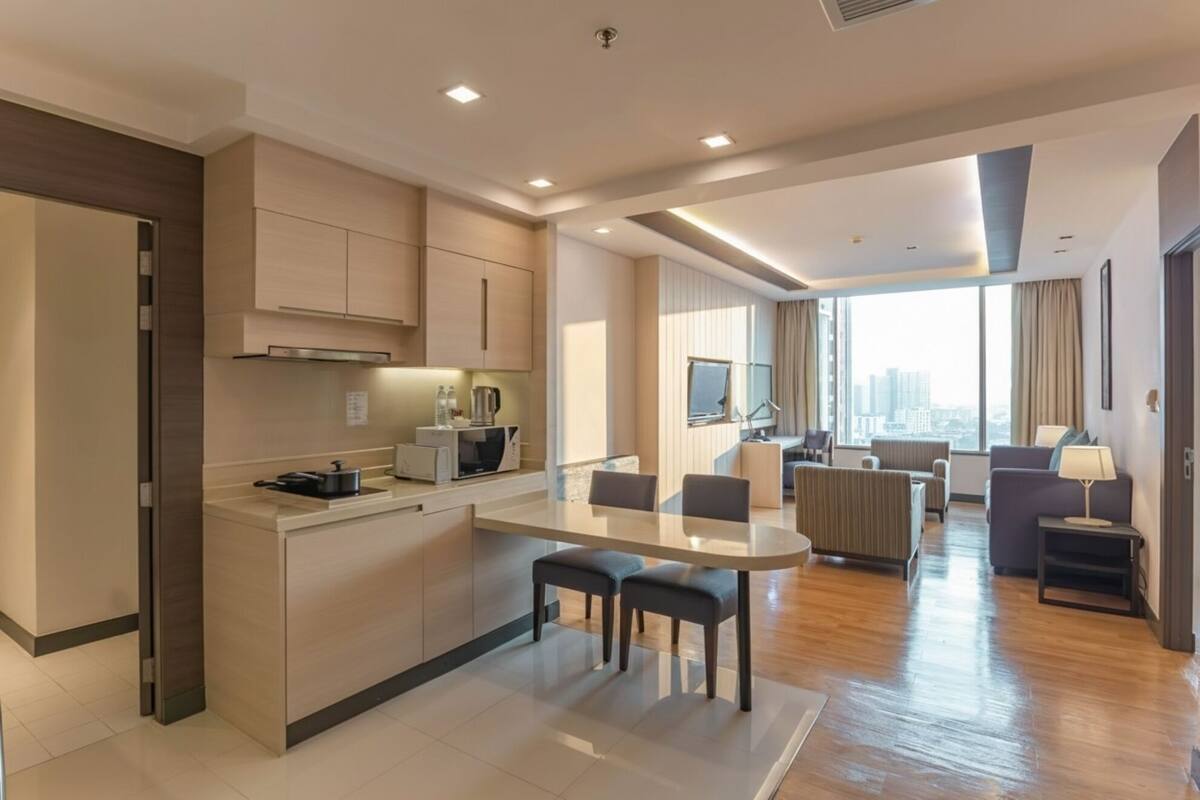 Grande Premier Suite | ครัวส่วนตัว | ตู้เย็นขนาดใหญ่, ไมโครเวฟ, กาต้มน้ำไฟฟ้า, กระดาษอเนกประสงค์