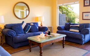 Standard Room | Living room