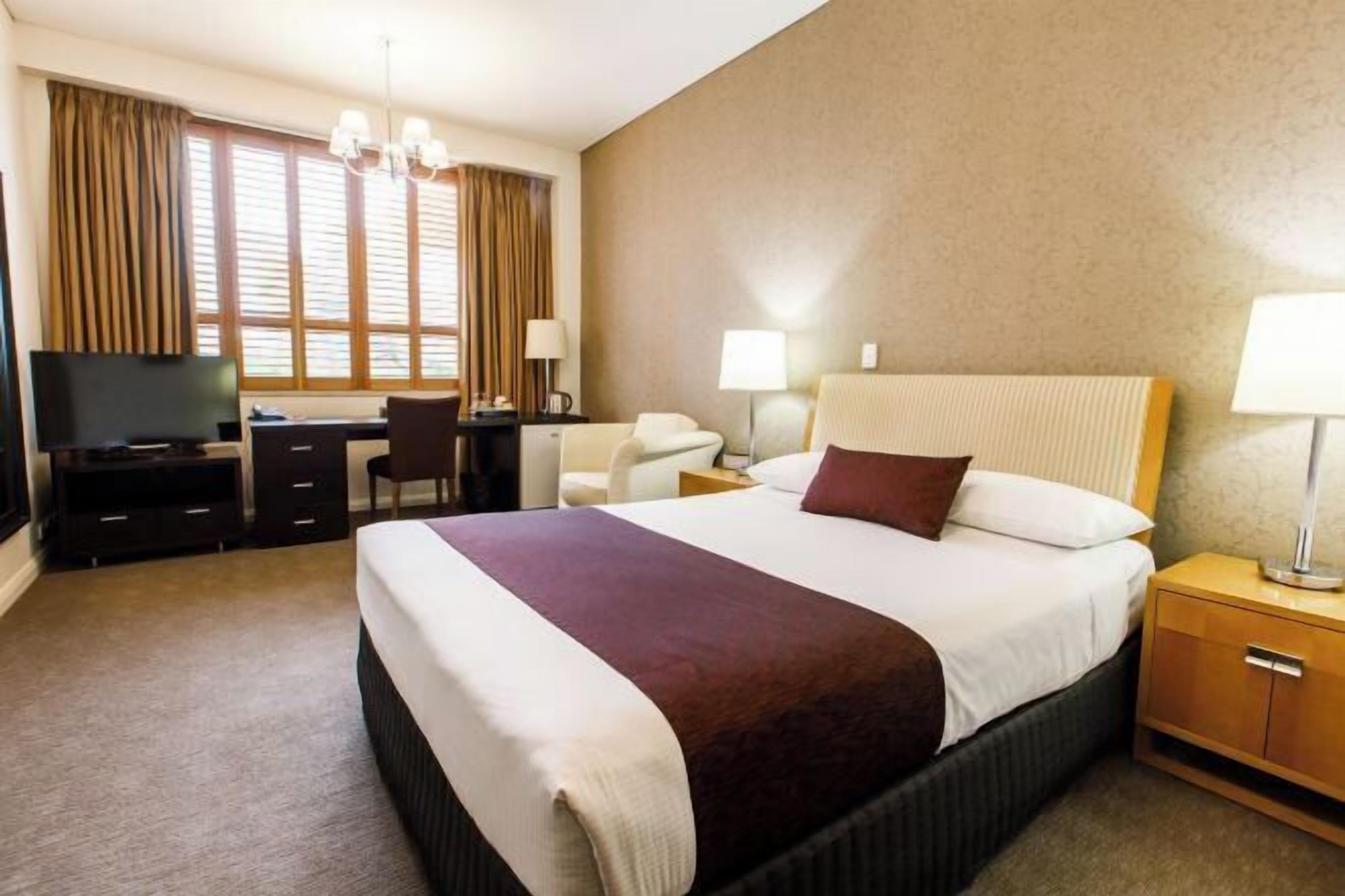 In-room safe, desk, iron/ironing board, free WiFi