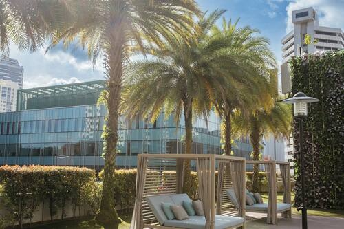 Outdoor pool, free pool cabanas, pool umbrellas