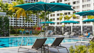 Outdoor pool, free pool cabanas, pool umbrellas