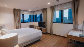 In-room safe, individually decorated, individually furnished, desk