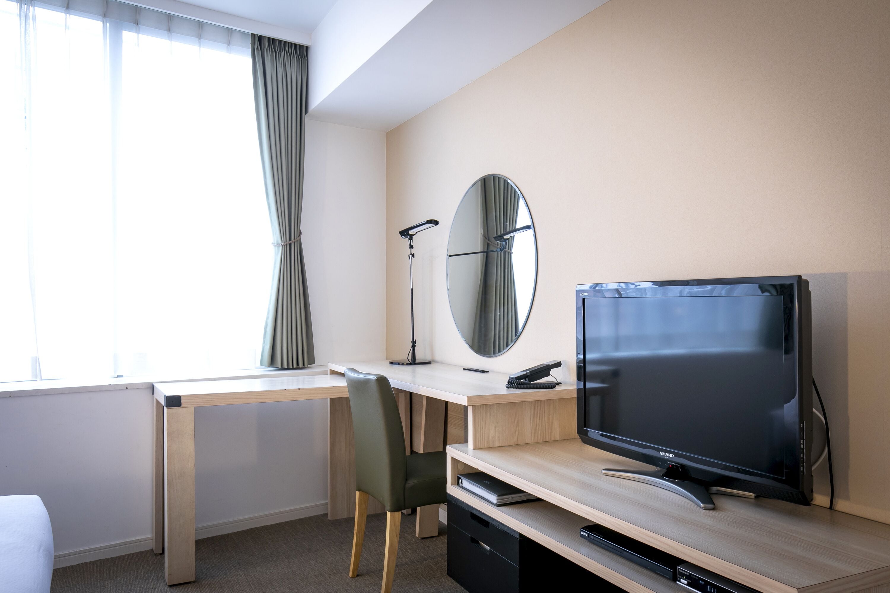 1 bedroom, in-room safe, desk, laptop workspace