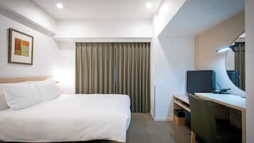 1 slaapkamer, een kluis op de kamer, een bureau, een laptopwerkplek