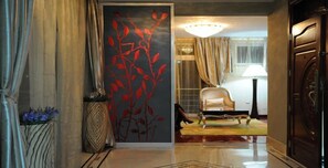 Presidential Suite | Minibar, in-room safe, free WiFi