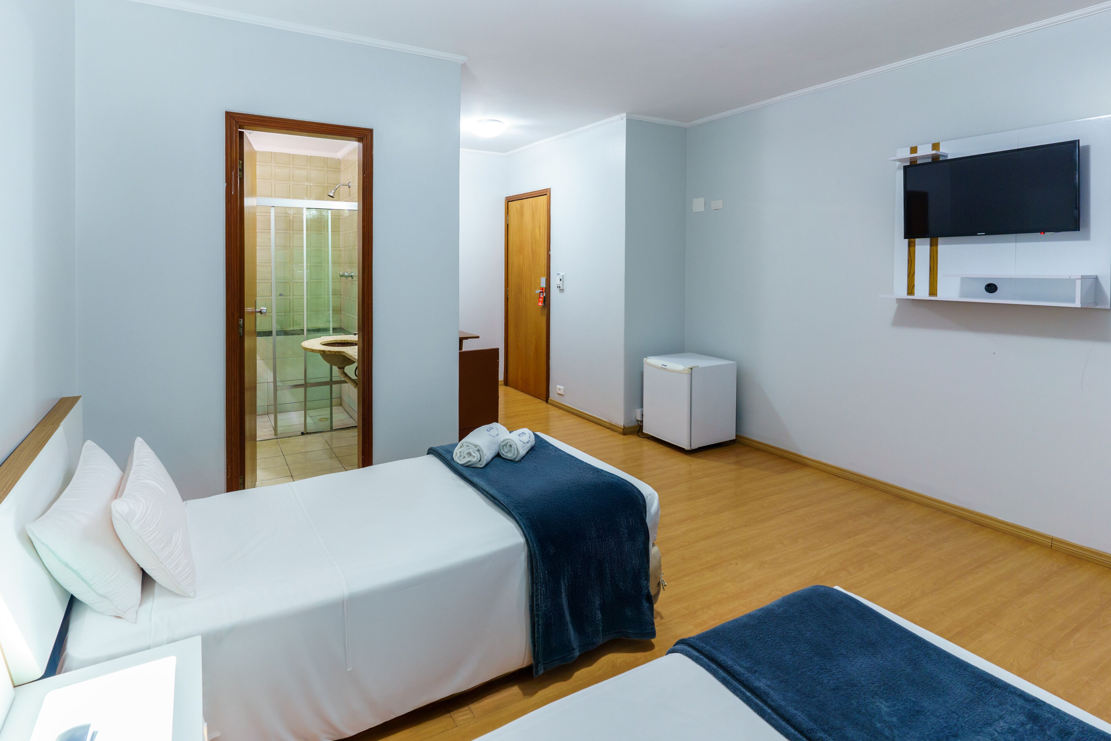 Photo - Carillon Plaza Hotel