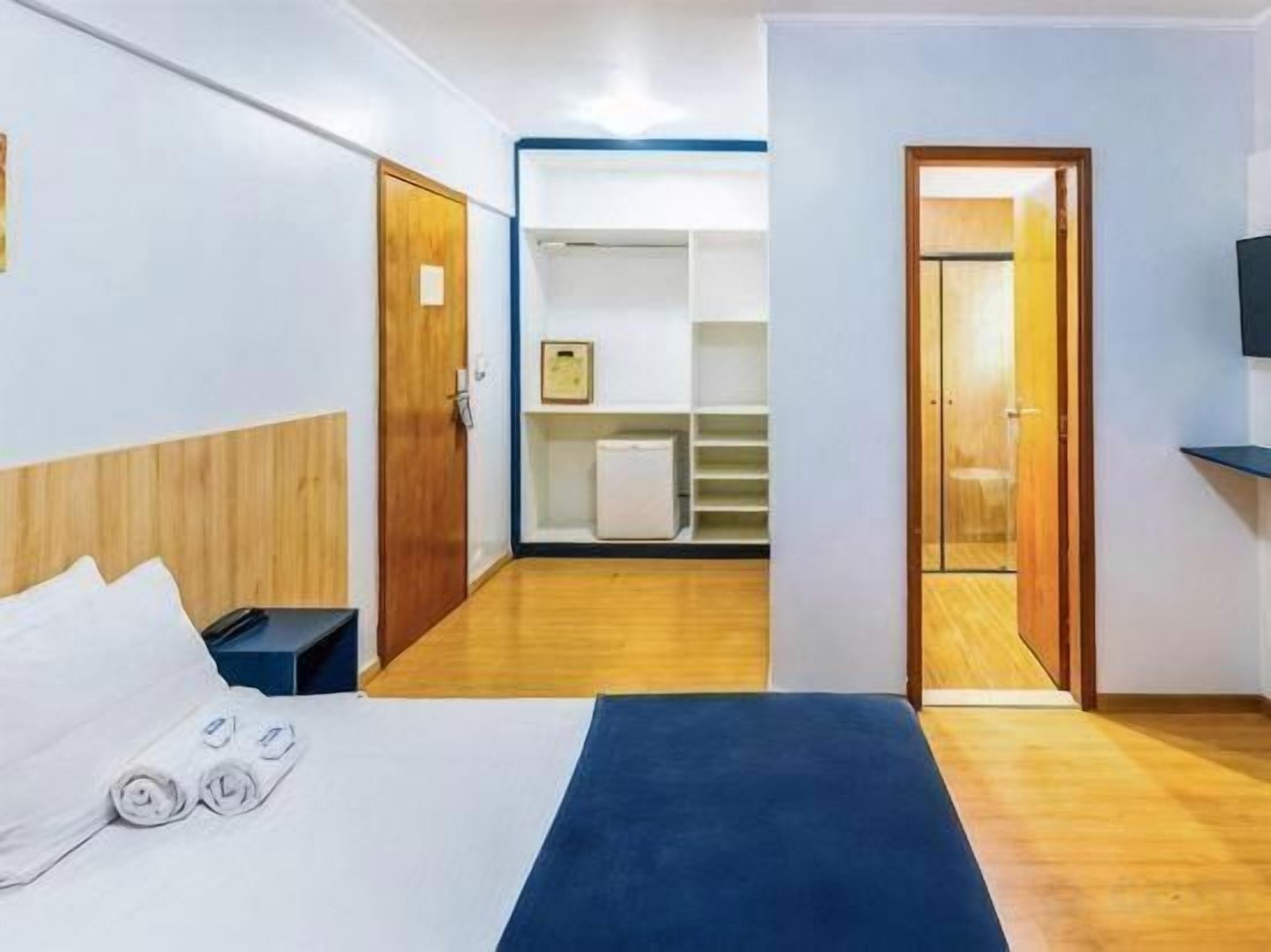 Minibar, in-room safe, soundproofing, free WiFi