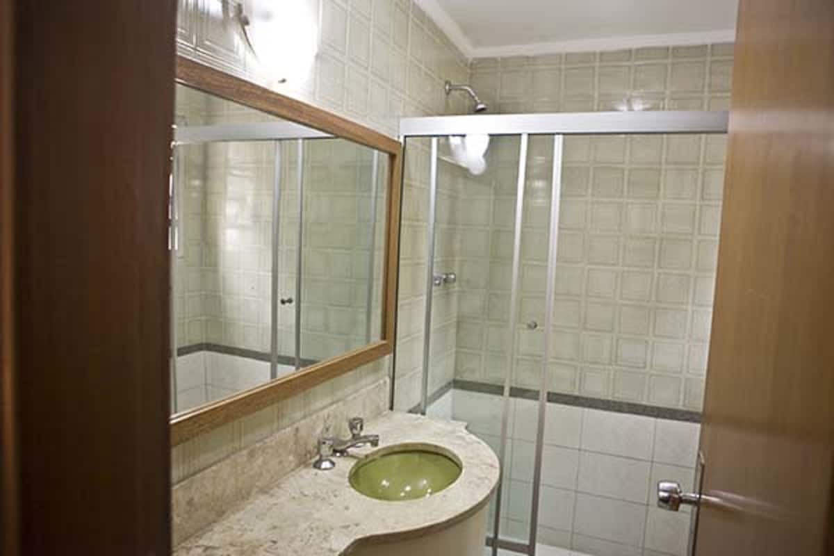 Free toiletries, towels