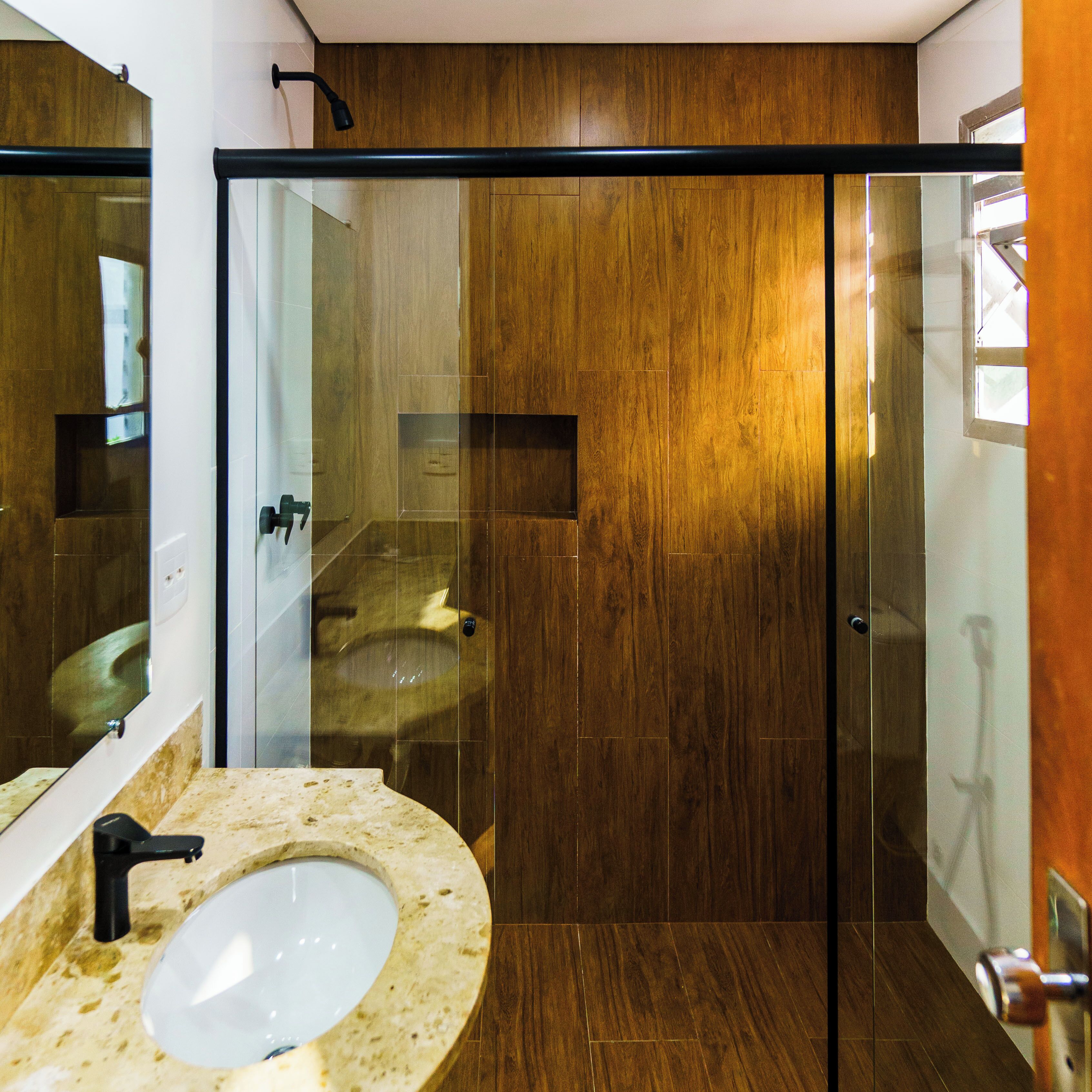 Photo - Carillon Plaza Hotel