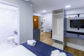 Minibar, in-room safe, soundproofing, free WiFi