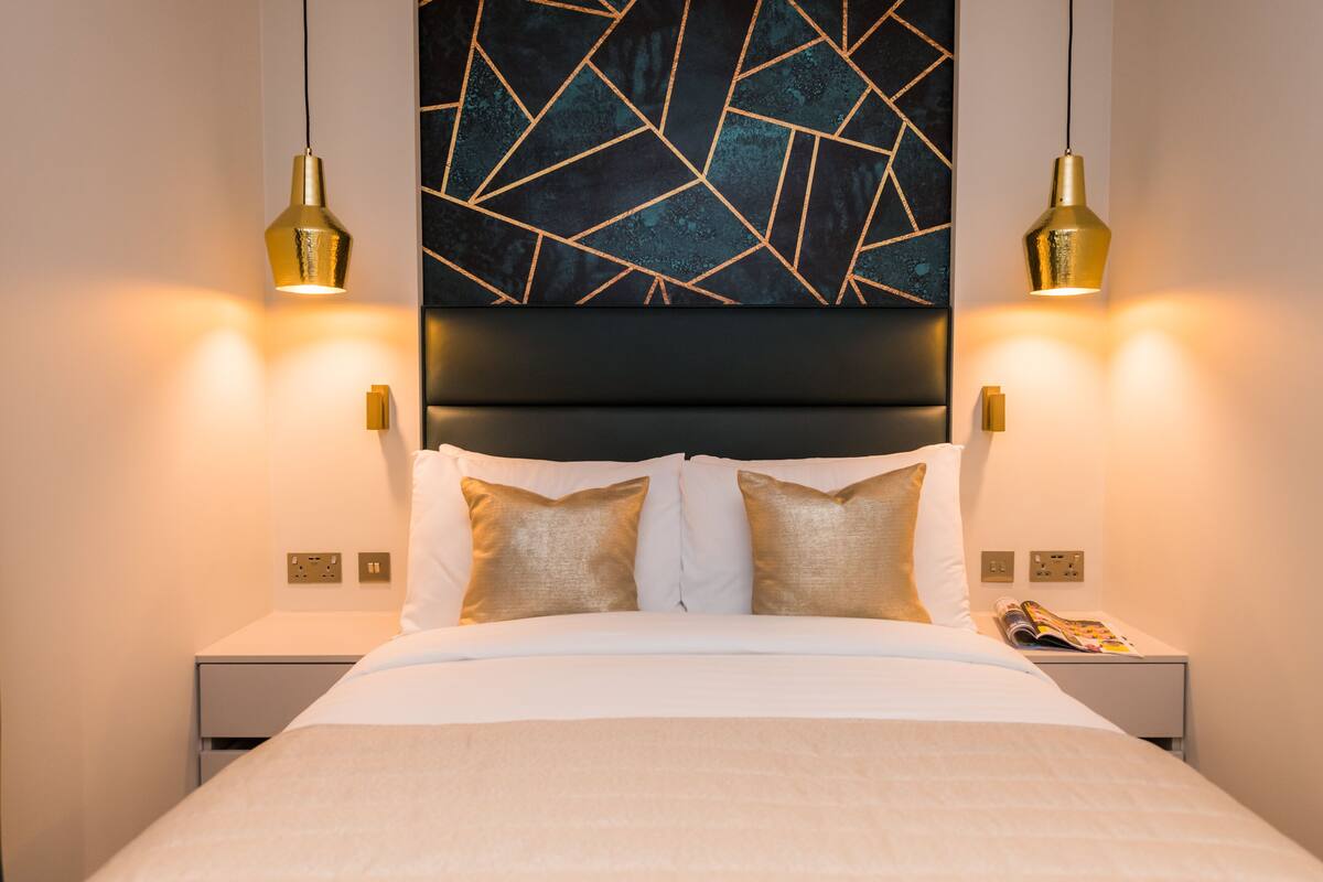 Studio, Kitchenette | Premium bedding, in-room safe, individually furnished, desk