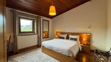 Superior Double Room, Jetted Tub | Premium bedding, desk, blackout curtains, soundproofing