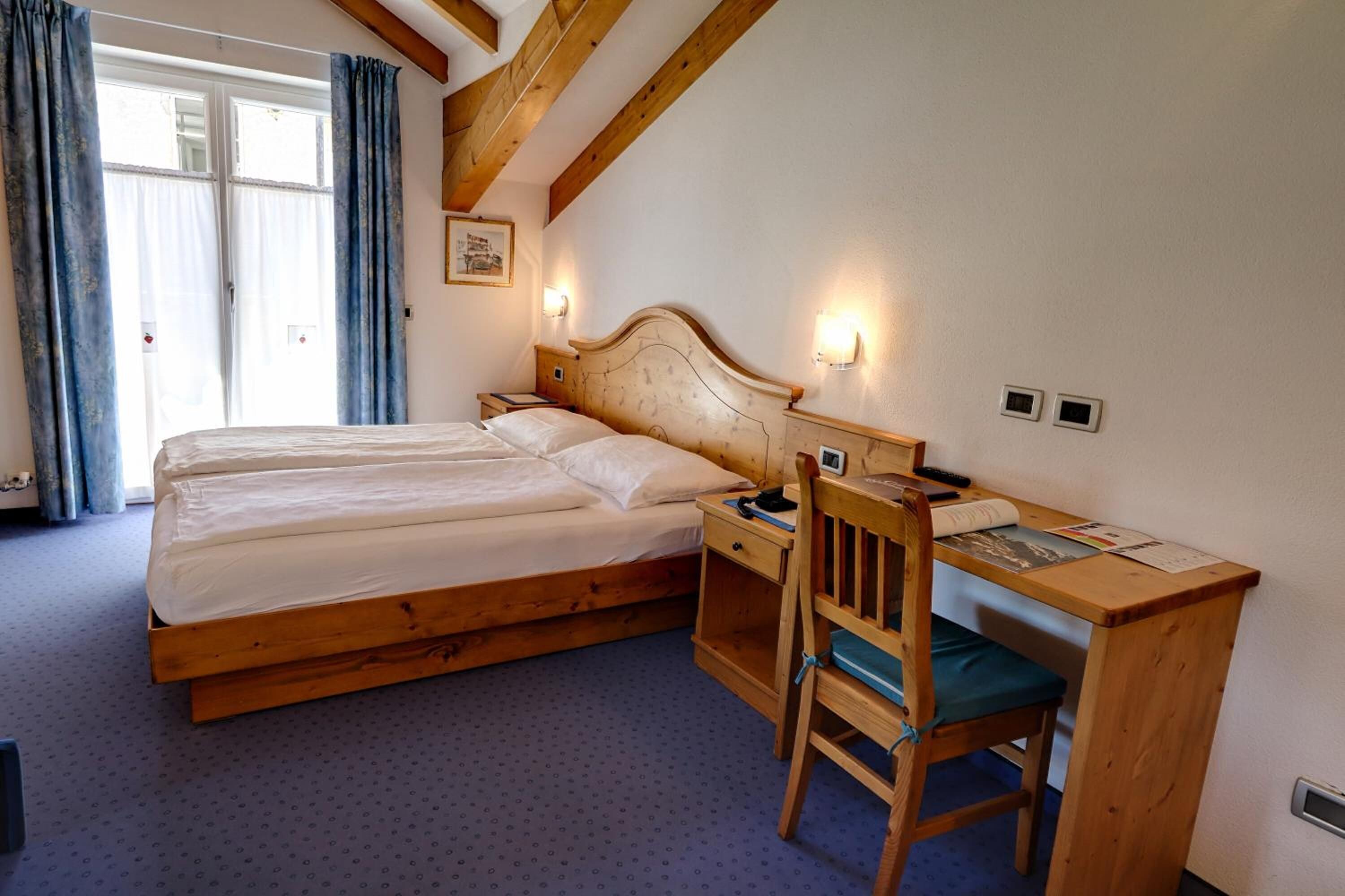 down duvets, minibar, in-room safe, desk