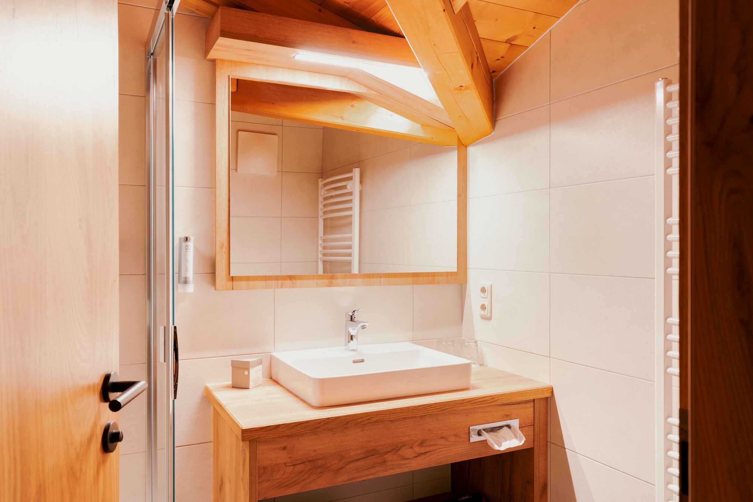 shower, free toiletries, hair dryer, bathrobes