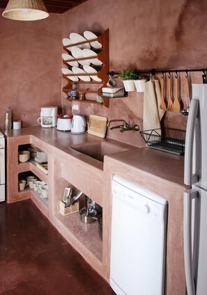 House, 2 Bedrooms | Private kitchen | Fridge, microwave, oven, stovetop - CasaLindos (Rhodes)