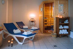 Body treatments, facials, 2 treatment rooms, massages