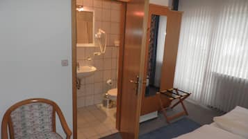 Habitación Deluxe, balcón | Servicio de la habitación