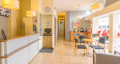 Hotel Mateos 1215