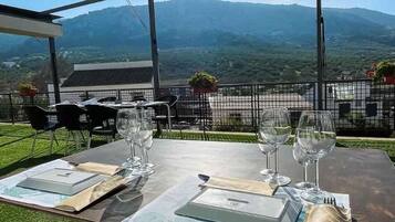 Café da manhã, almoço e jantar