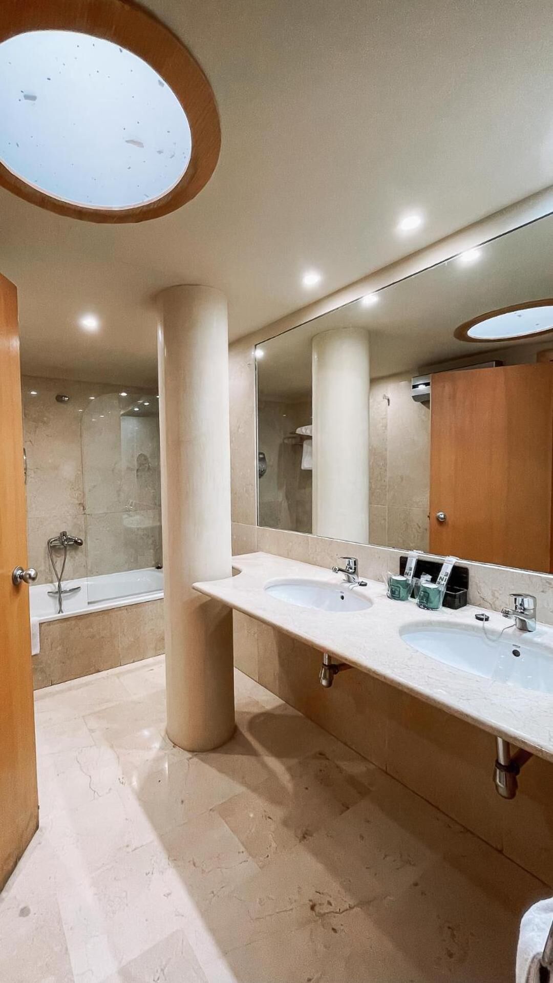 free toiletries, hair dryer, bidet, towels