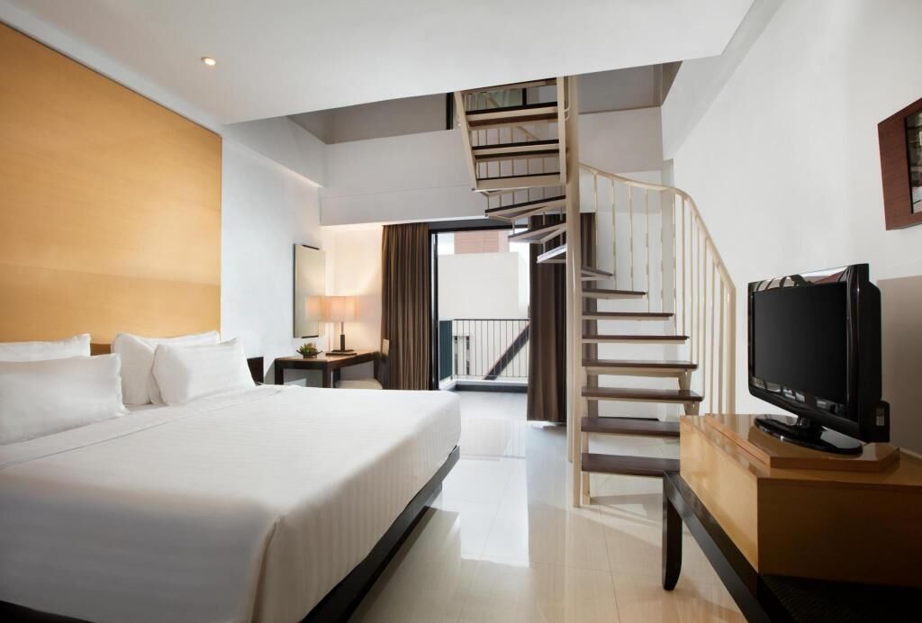 Minibar, safe på rommet, skrivebord og skrivebord for bærbar PC