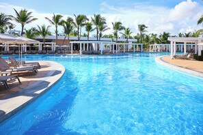 7 piscinas al aire libre, sombrillas, tumbonas
