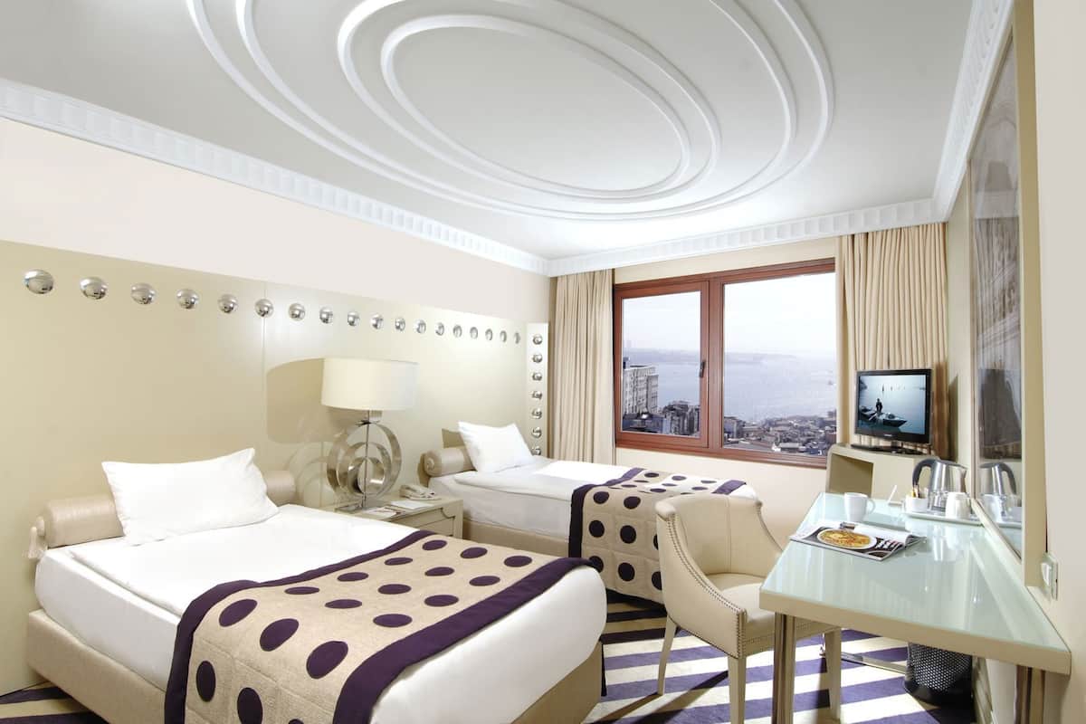 Minibar, in-room safe, desk, soundproofing