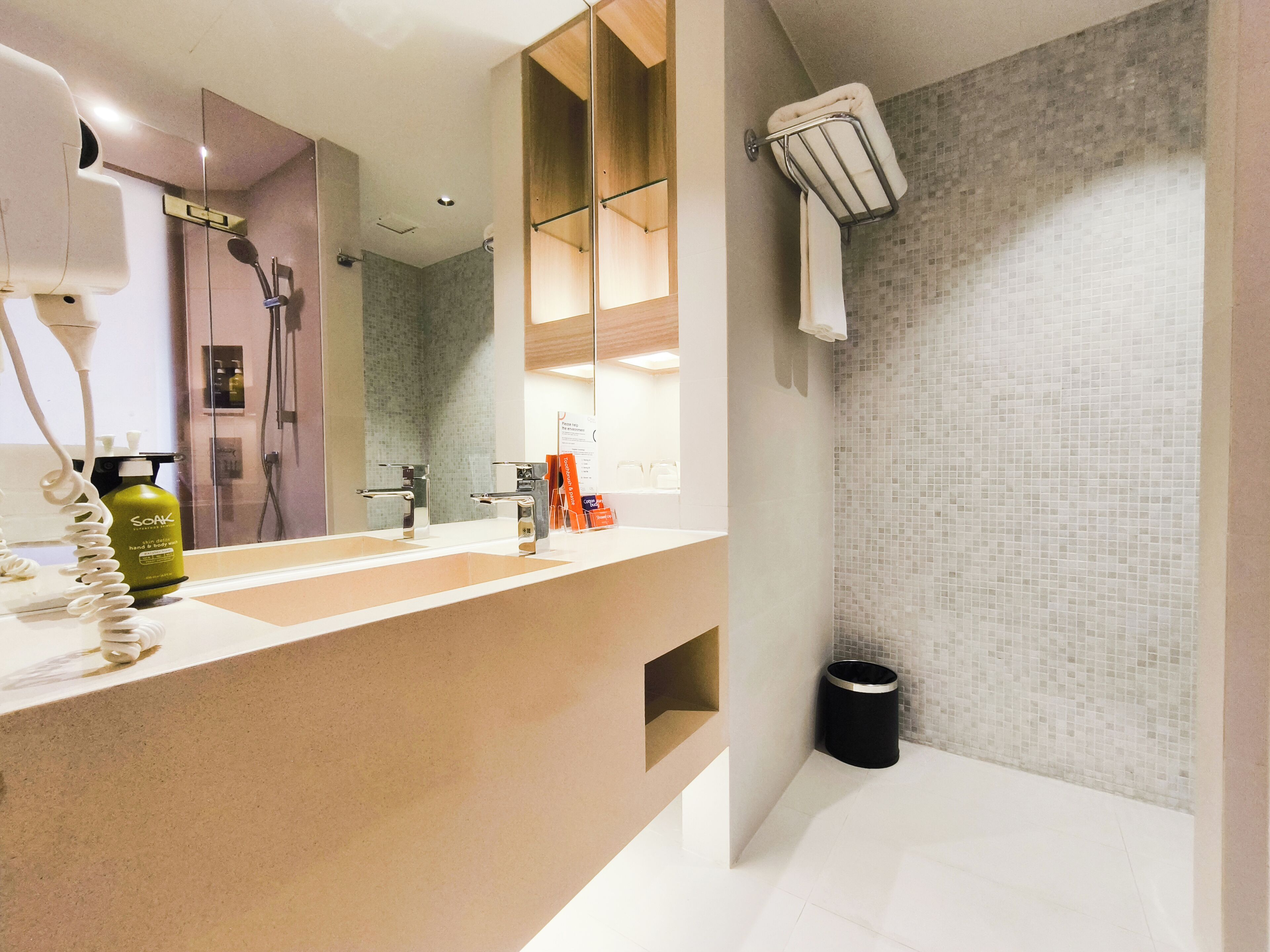 Foto - Citrus Sukhumvit 13 Nana Bangkok by Compass Hospitality